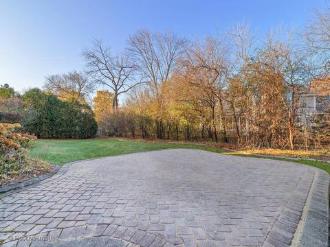 440 Hevern Dr, Wheaton, IL 60189 photo 23