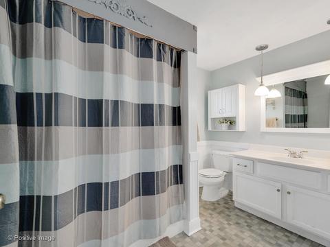 440 Hevern Dr, Wheaton, IL 60189 photo 19