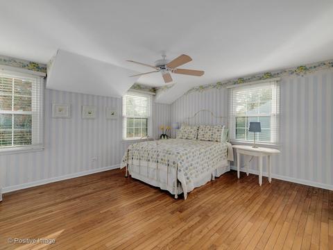 440 Hevern Dr, Wheaton, IL 60189 photo 17