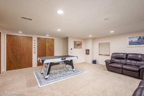 601 Darien Ct, Hoffman Estates, IL 60169 photo 17