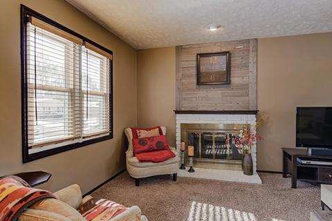 1304 Clover Ln, Normal, IL 61761 photo 4