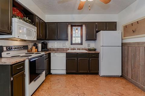 1304 Clover Ln, Normal, IL 61761 photo 11