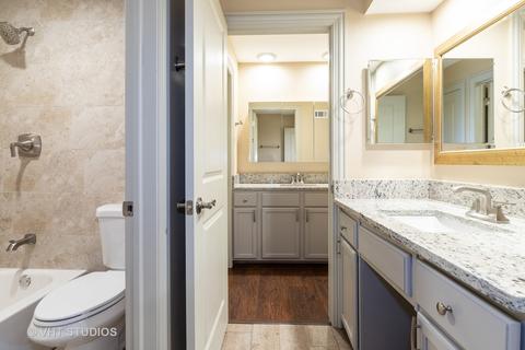 5100 Carriageway Dr #106, Rolling Meadows, IL 60008 photo 10
