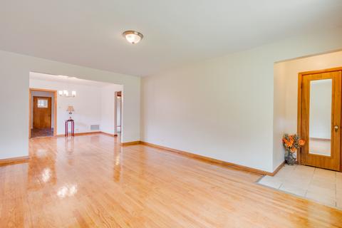 11615 S Artesian Ave, Chicago, IL 60655 photo 5
