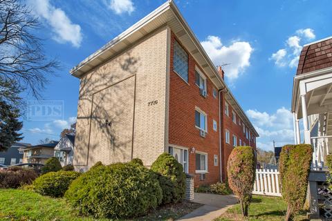 7716 Ogden Ave #2F, Lyons, IL 60534 photo 1