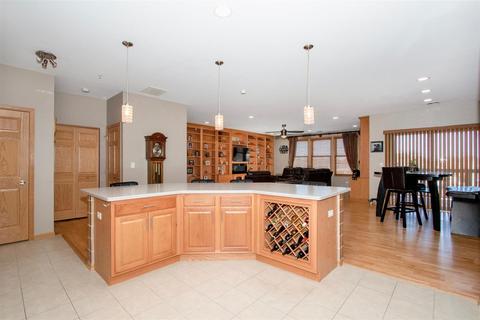 271 E Railroad Ave #301, Bartlett, IL 60103 photo 7