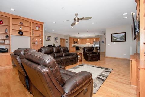 271 E Railroad Ave #301, Bartlett, IL 60103 photo 6