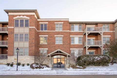 271 E Railroad Ave #301, Bartlett, IL 60103 photo 1