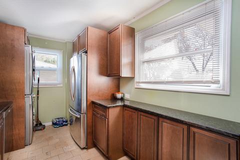 656 N Wayne Pl, Wheeling, IL 60090 photo 6