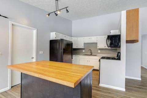 1207 N Linden St, Normal, IL 61761 photo 9