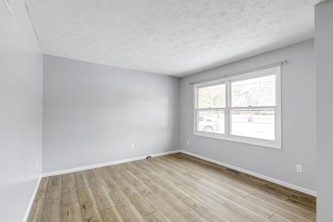 1207 N Linden St, Normal, IL 61761 photo 4