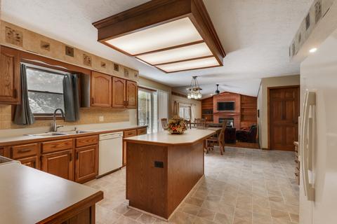 501 Amherst Dr, Normal, IL 61761 photo 7