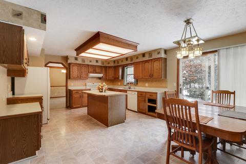 501 Amherst Dr, Normal, IL 61761 photo 8