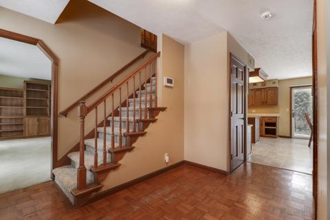 501 Amherst Dr, Normal, IL 61761 photo 2