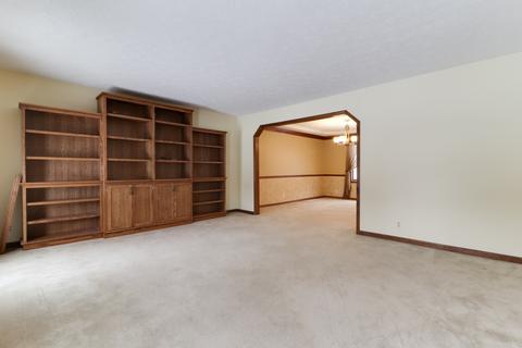 501 Amherst Dr, Normal, IL 61761 photo 3