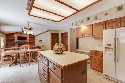 501 Amherst Dr, Normal, IL 61761 photo 10