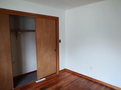 240 E Grove St, Capron, IL 61012 photo 9