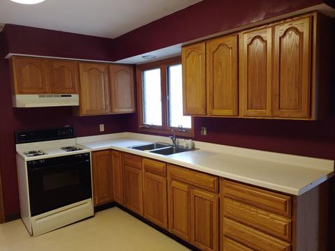 240 E Grove St, Capron, IL 61012 photo 5