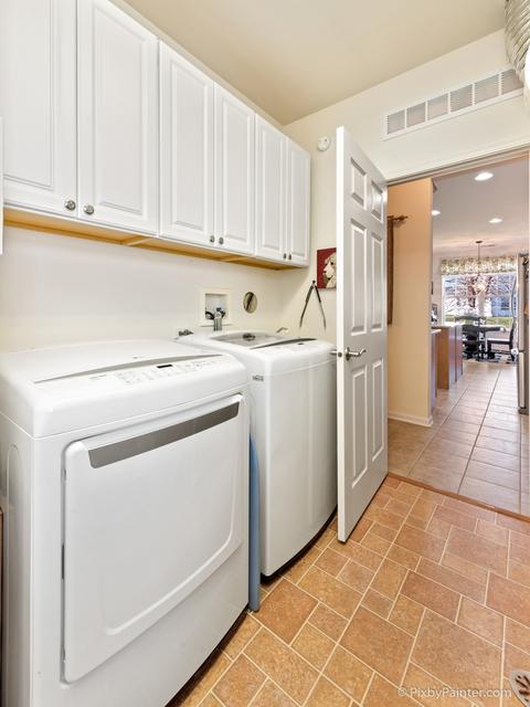 2518 Edgewater Dr, Elgin, IL 60124 photo 15