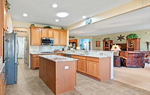 2518 Edgewater Dr, Elgin, IL 60124 photo 11