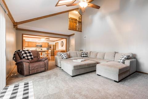 440 Maple Ave, Elburn, IL 60119 photo 13