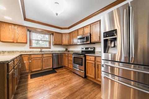 440 Maple Ave, Elburn, IL 60119 photo 8