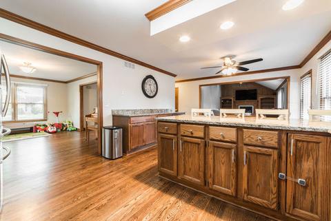 440 Maple Ave, Elburn, IL 60119 photo 10