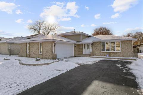 18428 Willow Ln, Lansing, IL 60438 photo 2