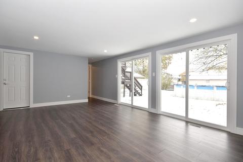 1425 Cooper Rd, Hoffman Estates, IL 60169 photo 24