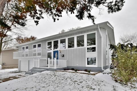 1425 Cooper Rd, Hoffman Estates, IL 60169 photo 2