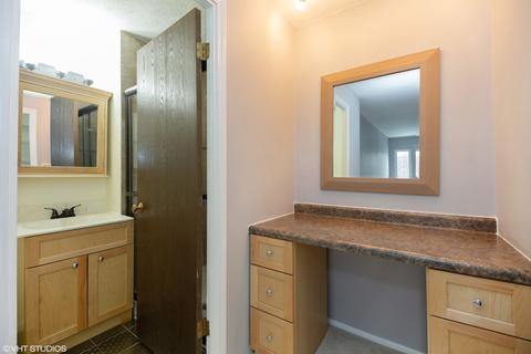 1525 Sander Ct #303, Wheeling, IL 60090 photo 9