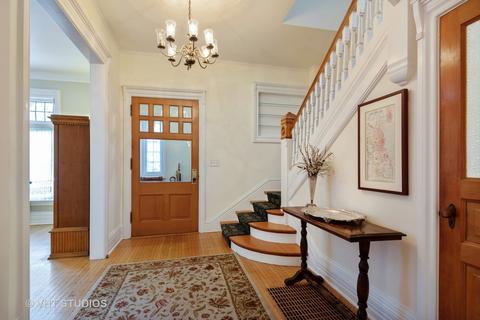 1231 Maple Ave, Evanston, IL 60202 photo 3
