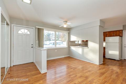 923 Diane Ave, Elgin, IL 60123 photo 5