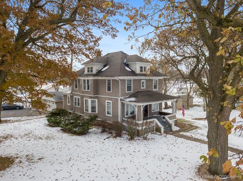 985 Sheffer Rd, Aurora, IL 60505 photo 4