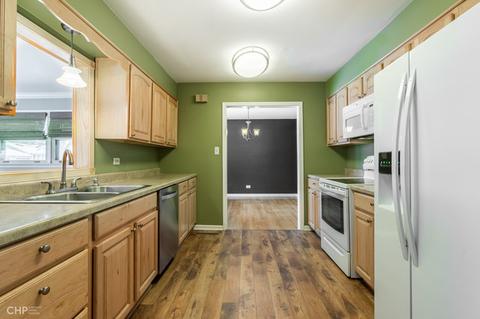 608 S Orchid Path, Mchenry, IL 60050 photo 3