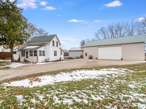 511 E Broadway St, Newark, IL 60541 photo 1
