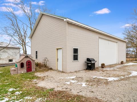 511 E Broadway St, Newark, IL 60541 photo 8