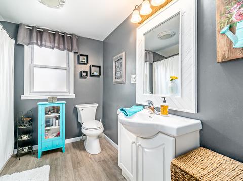 511 E Broadway St, Newark, IL 60541 photo 17