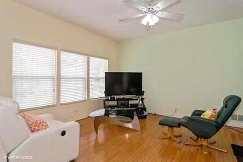 118 Cedarfield Dr, Bartlett, IL 60103 photo 7