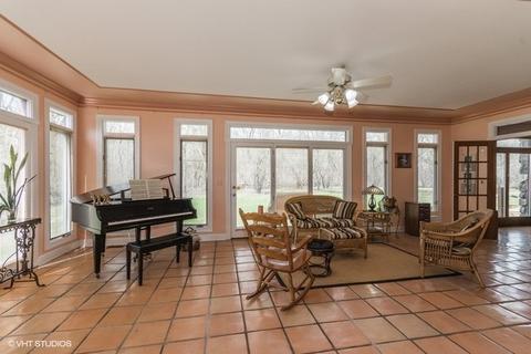 5 N601 Guild Ln, Wayne, IL 60184 photo 11