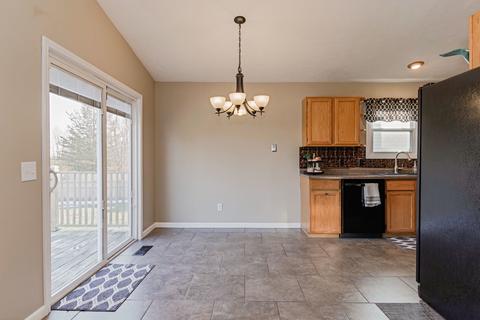 2824 Rutherford Dr, Bloomington, IL 61705 photo 9