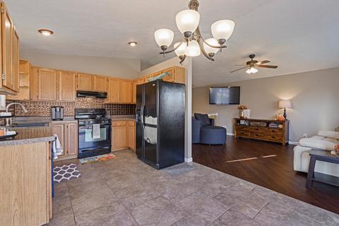2824 Rutherford Dr, Bloomington, IL 61705 photo 7