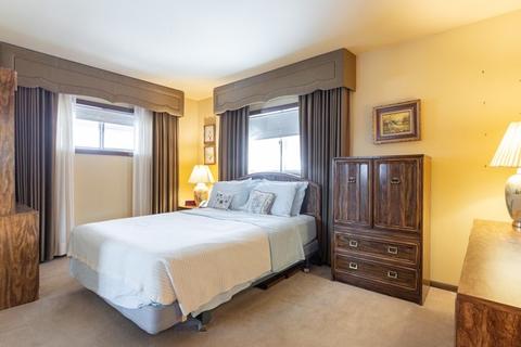 353 Munroe Cir, Des Plaines, IL 60016 photo 13