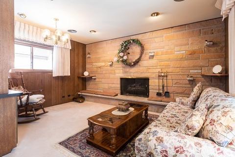 353 Munroe Cir, Des Plaines, IL 60016 photo 5