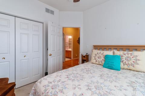 1908 W Greenleaf Dr, Round Lake, IL 60073 photo 10