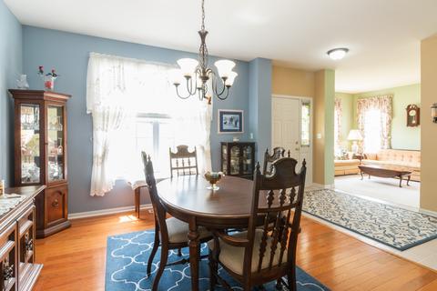 1908 W Greenleaf Dr, Round Lake, IL 60073 photo 3