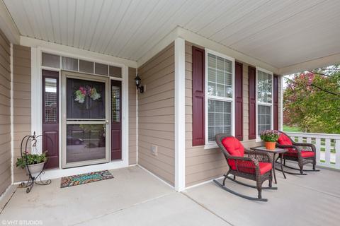 623 Donegal Dr, Elgin, IL 60124 photo 2