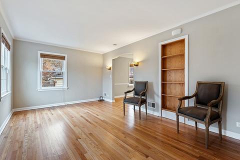 747 Dewey Ave, Evanston, IL 60202 photo 2