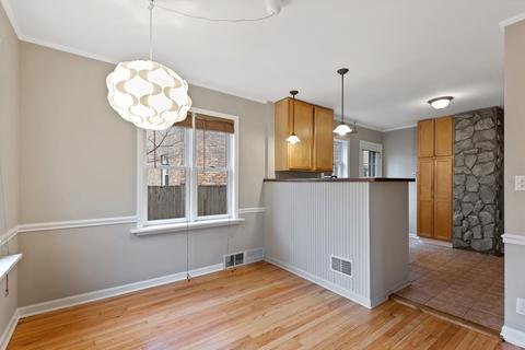 747 Dewey Ave, Evanston, IL 60202 photo 6