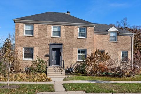 747 Dewey Ave, Evanston, IL 60202 photo 1
